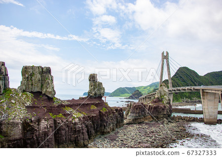 連接神樂島和平浦島的勝大明神神社 67327333