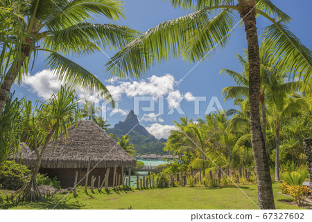 Tahiti Bora Bora Lagoon 67327602