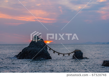 Futamiura Ise Meotoiwa Asahi Morning glow Summer solstice 67328748
