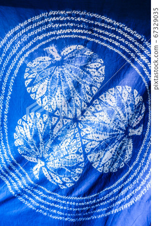 三葉葵的紮染設計 67329035