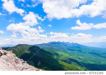 Tateshina mountain climbing in early summer: Yatsugatake seen from Menokami Chaya (Tateshina mountain climbing mouth) course 67331105