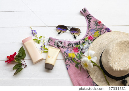 sunscreen spf50  cosmetics health care for skin face with body lotion ,pink dress ,sunglasses and hat 67331881
