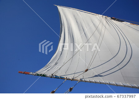 Falluca sailboat on the Nile Falluca sailboat on the Nile 67337997