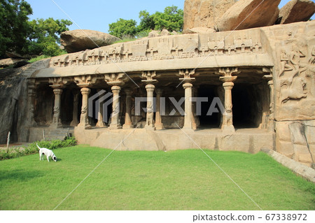 印度世界遺產Mahabalipuram Arjuna對世界上最大的恒河巨型雕塑救濟的Pen悔懲罰 67338972