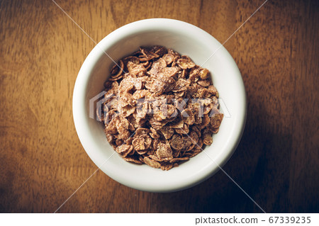 chocolate flakes chocolate flakes 67339235