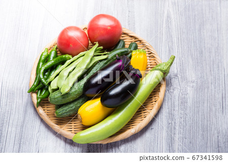 Various types of summer vegetables 67341598