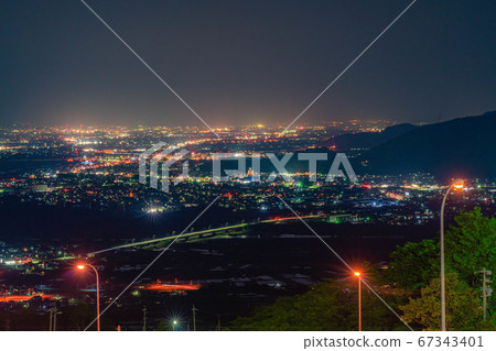 Night view of Zenkojidaira seen from Kotobuki SA [Nagano Prefecture] 67343401