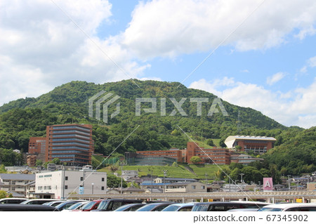 Hiroshima University of Economics 67345902