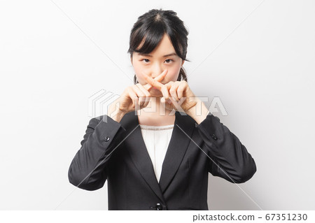 Young woman posing NG 67351230