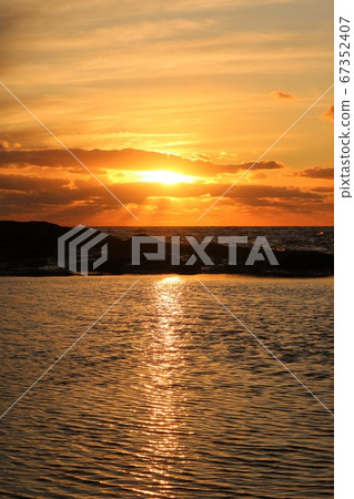 大島日落 67352407