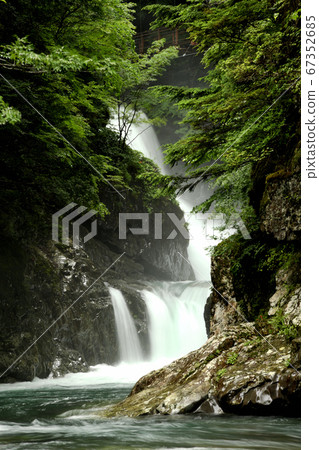 Mitarai Valley 67352685