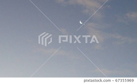 友好的月亮和星星 友好的月亮和星星 67355969