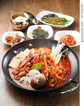 Kimchi steamed dishes Kimchi steamed dishes 67356763