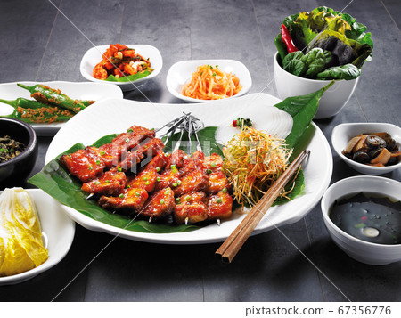 燒烤老闆娘， 67356776