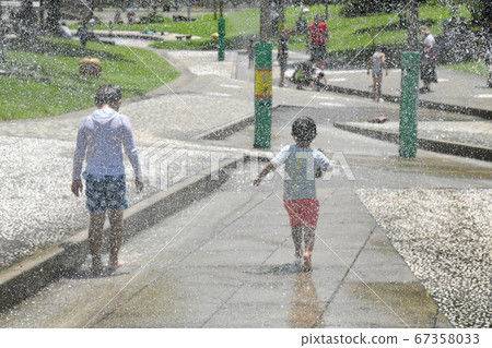 Image of water play Jet shower 67358033