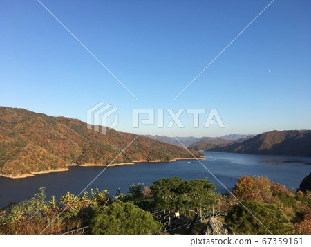 有湖的風景 有湖的風景 67359161