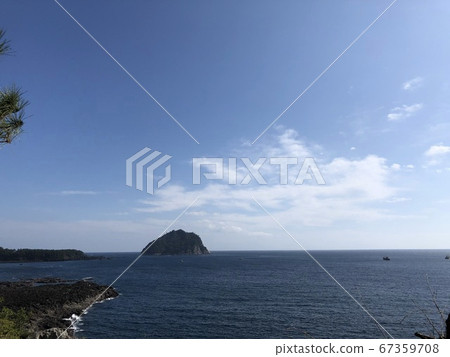 Landscape with island Landscape with island 67359708
