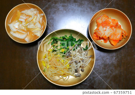 在韓國是美味的食物。韓國料理，烹飪，K食物， 67359751