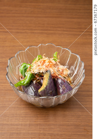 Deep fried eggplant and Manganji peppers 67367179