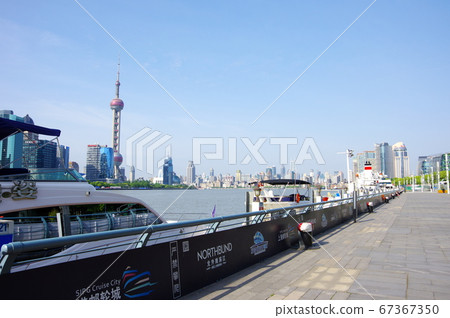 Cruiser along the Huangpu River in Shanghai 67367350