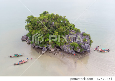 Top View of Koh Nui Nok ,Nakhon Si Thammarat Top View of Koh Nui Nok ,Nakhon Si Thammarat 67370231