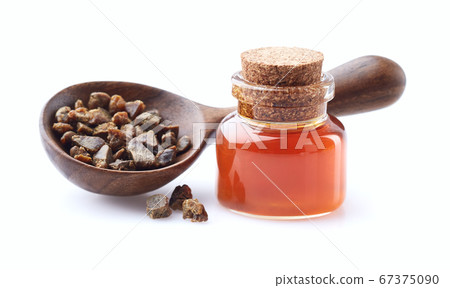 Tincture propolis on white background Tincture propolis on white background 67375090