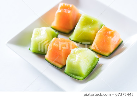 Bite-cut Melon Andes and Quincy 67375445