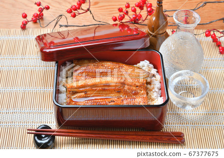 *公豬的內部是水。來自濱名湖，Unagi和Unaju的Unagi Kabayaki（Kabayaki，Kabayaki）。 67377675