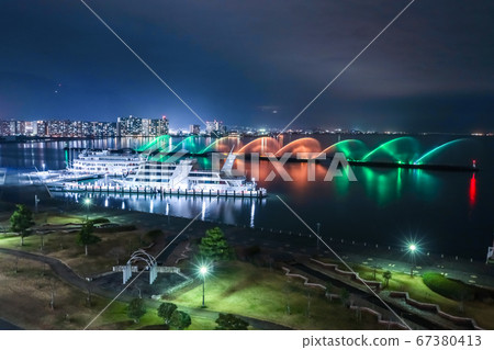 琵琶湖花噴泉的琵琶湖夜景 67380413