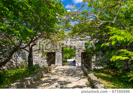 Hiraroumon, Nakijin Castle, Okinawa Prefecture Hiraroumon, Nakijin Castle, Okinawa Prefecture 67380896