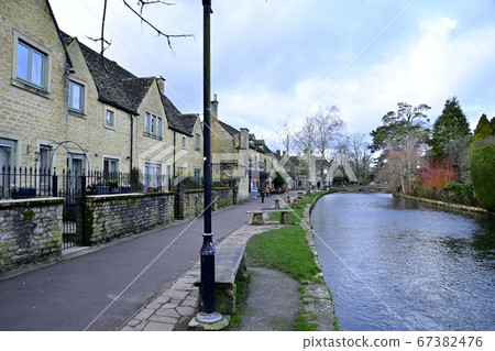 水上伯頓，河畔和“石頭屋”城市景觀 67382476