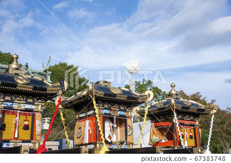 Mikoshi在日本Nada節上排隊 67383748