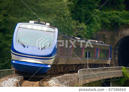 快速過彎 67386668