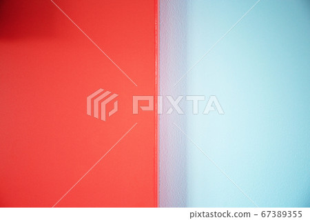 Color of wall in room. 67389355