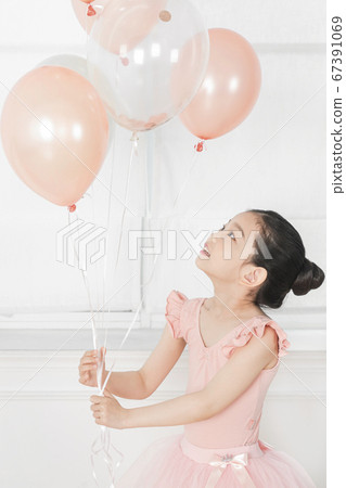 Happy children concept, a portrait of asian children smiling 339 67391069
