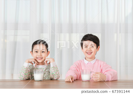 Happy children concept, a portrait of asian children smiling 273 67391144