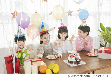 Happy children concept, a portrait of asian children smiling 204 67391301