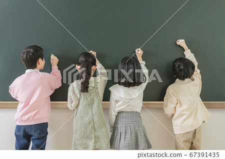 Happy children concept, a portrait of asian children smiling 018 67391435