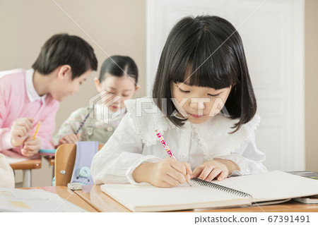 Happy children concept, a portrait of asian children smiling 080 Happy children concept, a portrait of asian children smiling 080 67391491