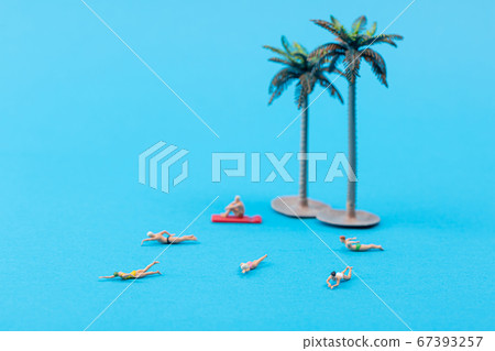 Miniature world concept- Miniature figurine of traveler, businessman, couple, family 084 67393257