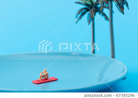 Miniature world concept- Miniature figurine of traveler, businessman, couple, family 082 67393296