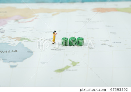 Miniature world concept- Miniature figurine of traveler, businessman, couple, family 078 Miniature world concept- Miniature figurine of traveler, businessman, couple, family 078 67393392