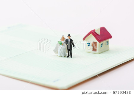 Miniature world concept- Miniature figurine of traveler, businessman, couple, family 135 Miniature world concept- Miniature figurine of traveler, businessman, couple, family 135 67393488
