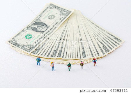 Miniature world concept- Miniature figurine of traveler, businessman, couple, family 067 67393511