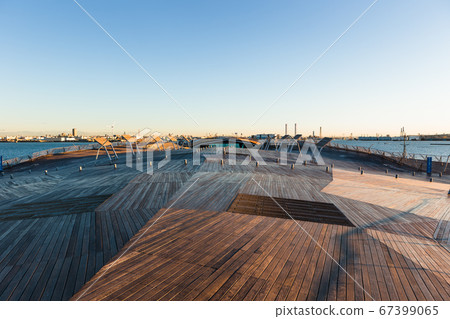 Scenery of Yokohama Pier, Japan 67399065