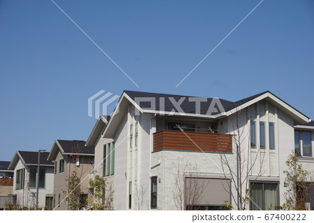 一幢房子 67400222