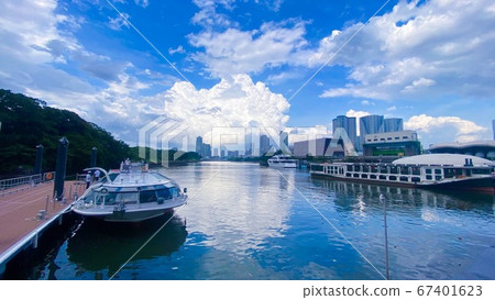 Blue sky and buildings in the distance and Tokyo Bay Blue sky and buildings in the distance and Tokyo Bay 67401623