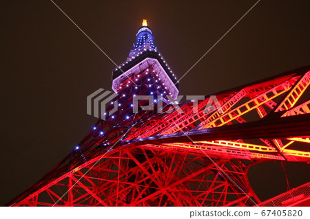 Tokyo Tower Infinity Diamond Veil illuminated in blue Tokyo Tower Infinity Diamond Veil illuminated in blue 67405820
