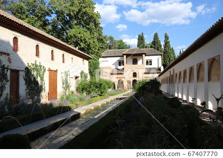 Generalife, Asekia courtyard, Granada, Alhambra 67407770