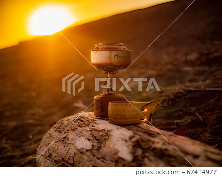 在戶外喝咖啡 67414977